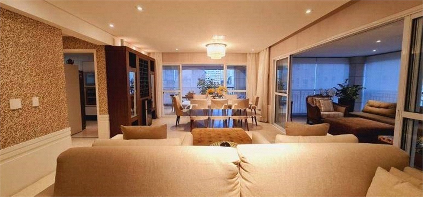 Apartamento à venda ou para alugar com 4 suítes em Santa Teresinha, São Paulo, SP