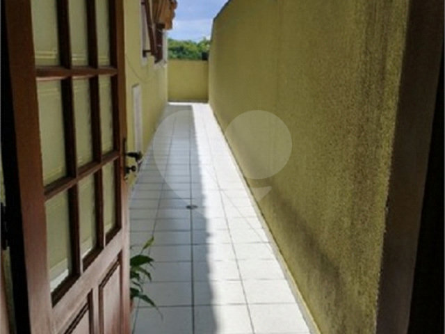 Sobrado à venda com 3 quartos, sendo 1 suíte,  em Gopoúva, Guarulhos, SP