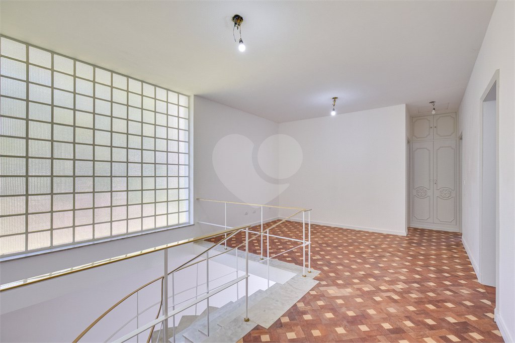 Sobrado à venda com 3 quartos, sendo 2 suítes, em Granja Julieta, São Paulo, SP
