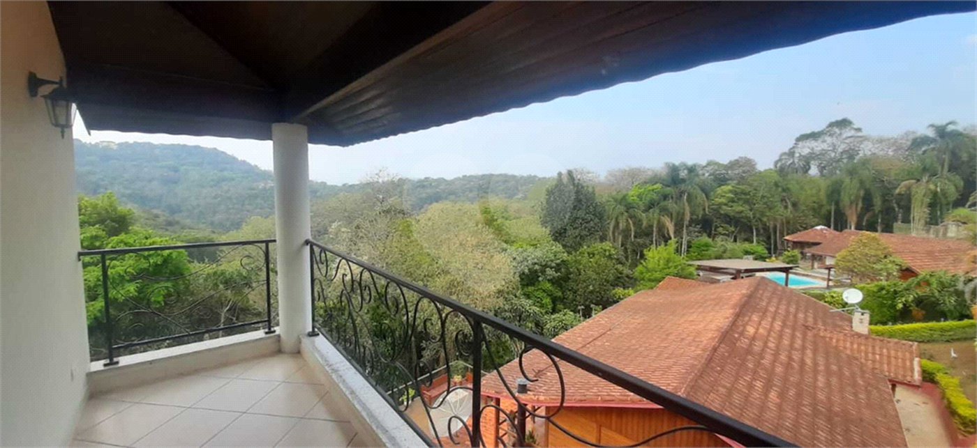 Condomínio à venda com 3 suítes em Caraguatá, Mairiporã, SP