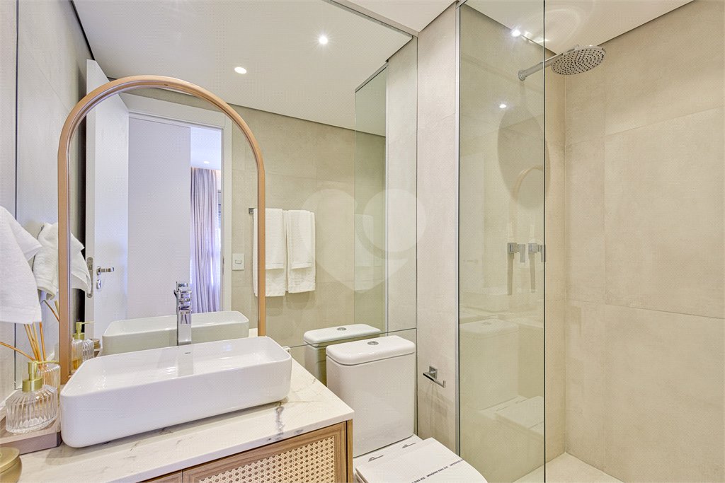 Apartamento à venda com 3 suítes em Vila Clementino, São Paulo, SP