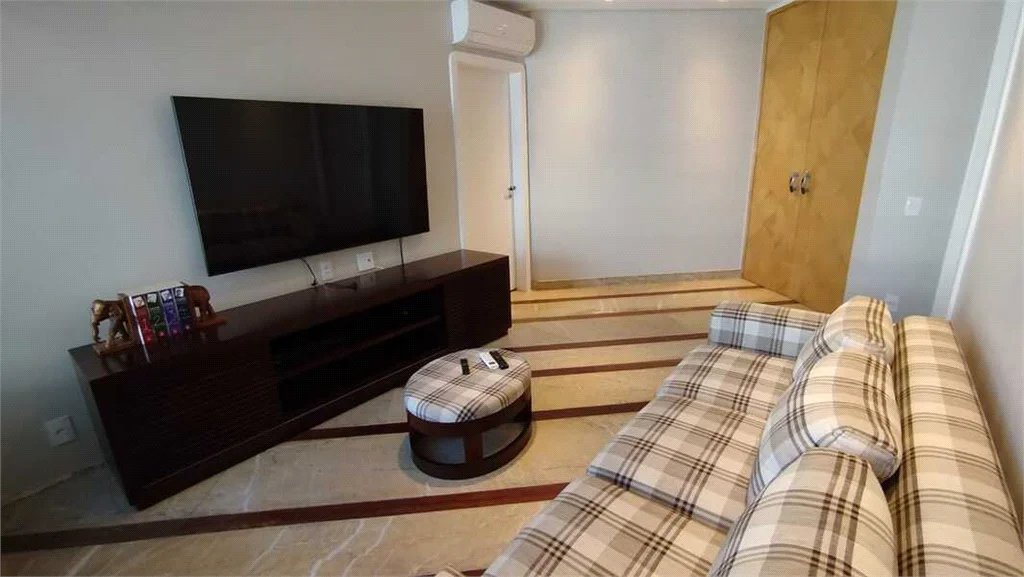 Duplex para alugar com 3 suítes em Real Parque, São Paulo, SP