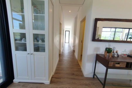 Casa à venda com 6 quartos, sendo 5 suítes, no condomínio Jardim Primavera, Louveira - SP