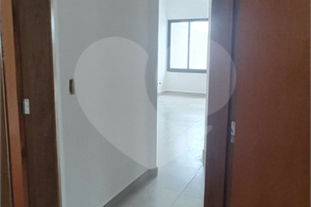 Casa Térrea à venda com 3 quartos, sendo 1 suíte,  em Nova Cerejeira, Atibaia, SP