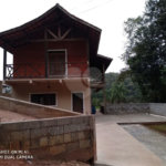 Sobrado à venda com 4 quartos, sendo 3 suítes, em Serra da Cantareira, Mairiporã, SP