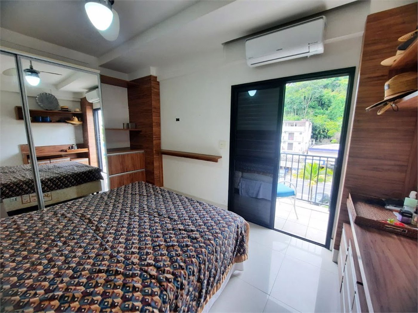 Apartamento à venda, 45 m² por R$ 307.400,00 - Enseada - Guarujá/SP
