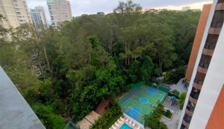 Apartamento à venda com 3 quartos, sendo 1 suíte,  em Vila Andrade, São Paulo, SP