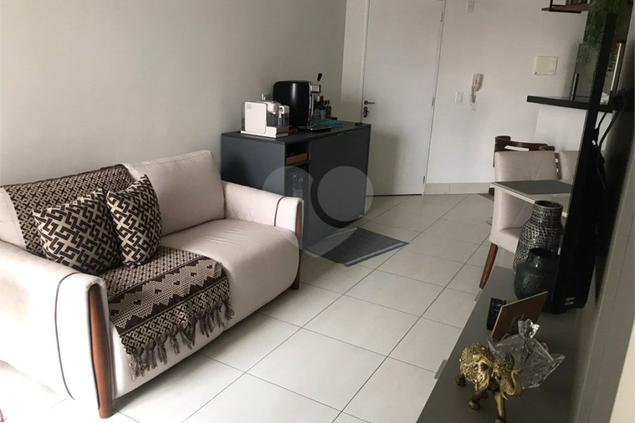 Apartamento à venda com 3 quartos, sendo 1 suíte, em São João Clímaco, São Paulo, SP