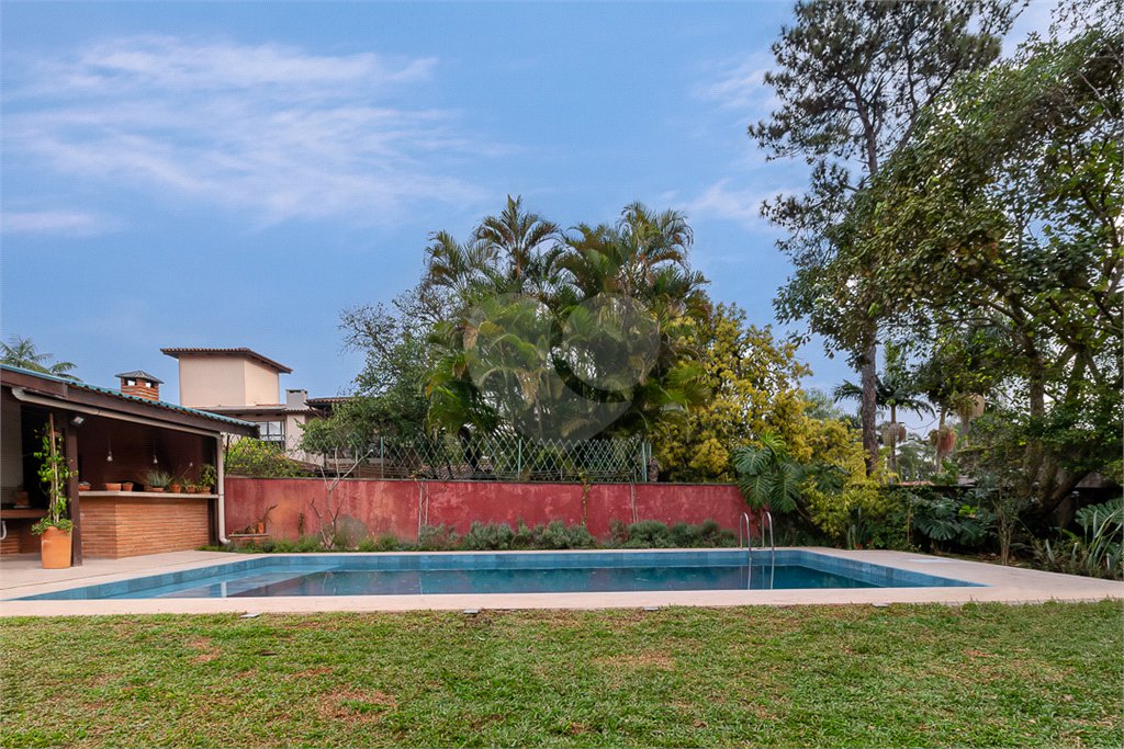 Casa Térrea à venda com 3 quartos, sendo 1 suíte,  em Alto da Boa Vista, São Paulo, SP