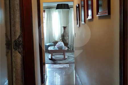 Sobrado à venda com 3 suítes em Vila Gumercindo, São Paulo, SP