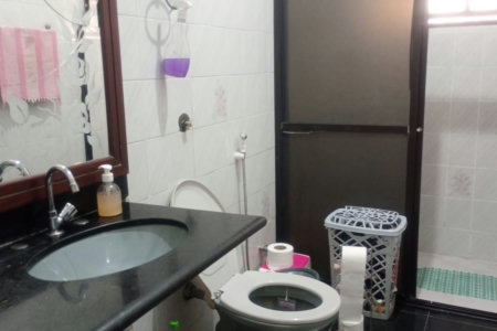 Casa com 3 dormitórios à venda, 140 m² por R$ 425.000,00 - Parque Bitaru - São Vicente/SP