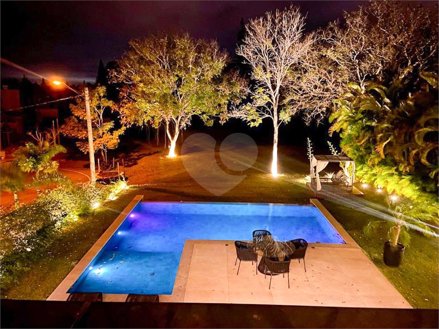 Casa à venda com 4 suítes no condomínio Lago Azul Residencial e Golfe, Araçoiaba da Serra - SP