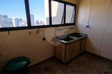 Duplex para alugar com 3 suítes em Real Parque, São Paulo, SP