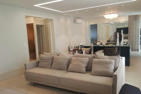 Apartamento à venda ou para alugar com 3 suítes em Vila Olímpia, São Paulo, SP