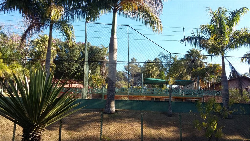 Casa à venda com 6 quartos, sendo 4 suítes, no condomínio Recanto dos Palmares, Atibaia - SP