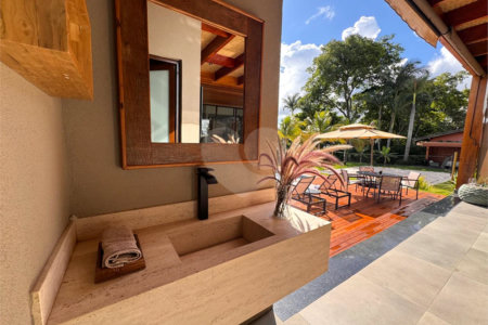 Casa à venda com 6 suítes no condomínio Vila Pinhal, Itirapina - SP