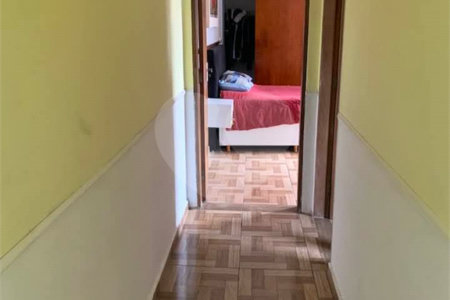 Sobrado à venda com 3 quartos, sendo 1 suíte, em Vila São Paulo, Mogi das Cruzes, SP