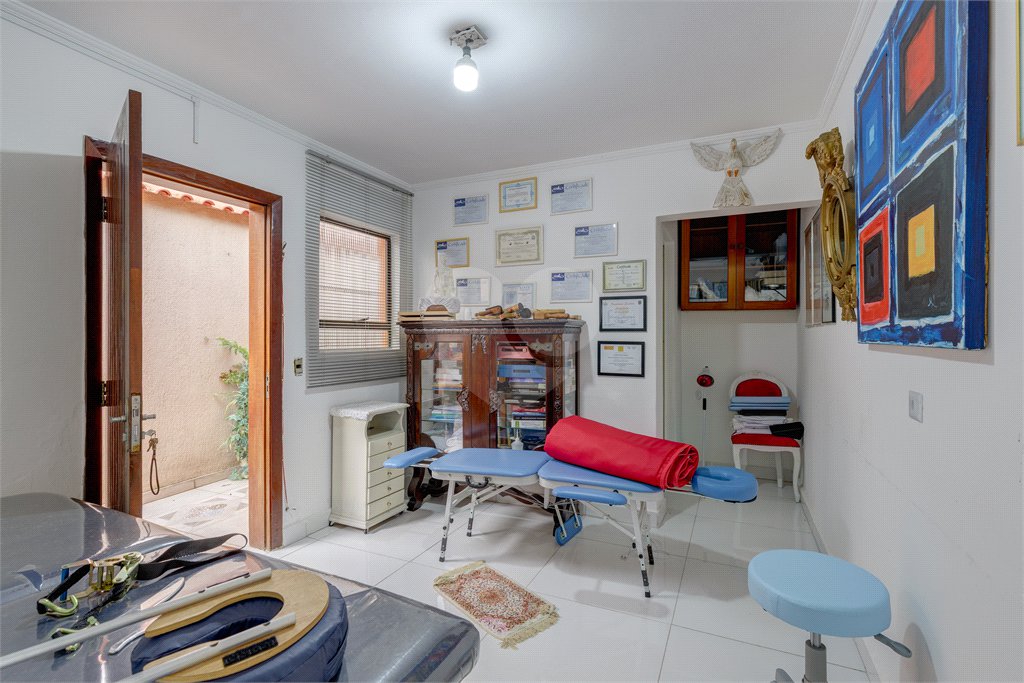 Casa Térrea à venda com 4 quartos, sendo 3 suítes, em Interlagos, São Paulo, SP