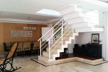 Casa à venda com 4 suítes em Granja Julieta, São Paulo, SP