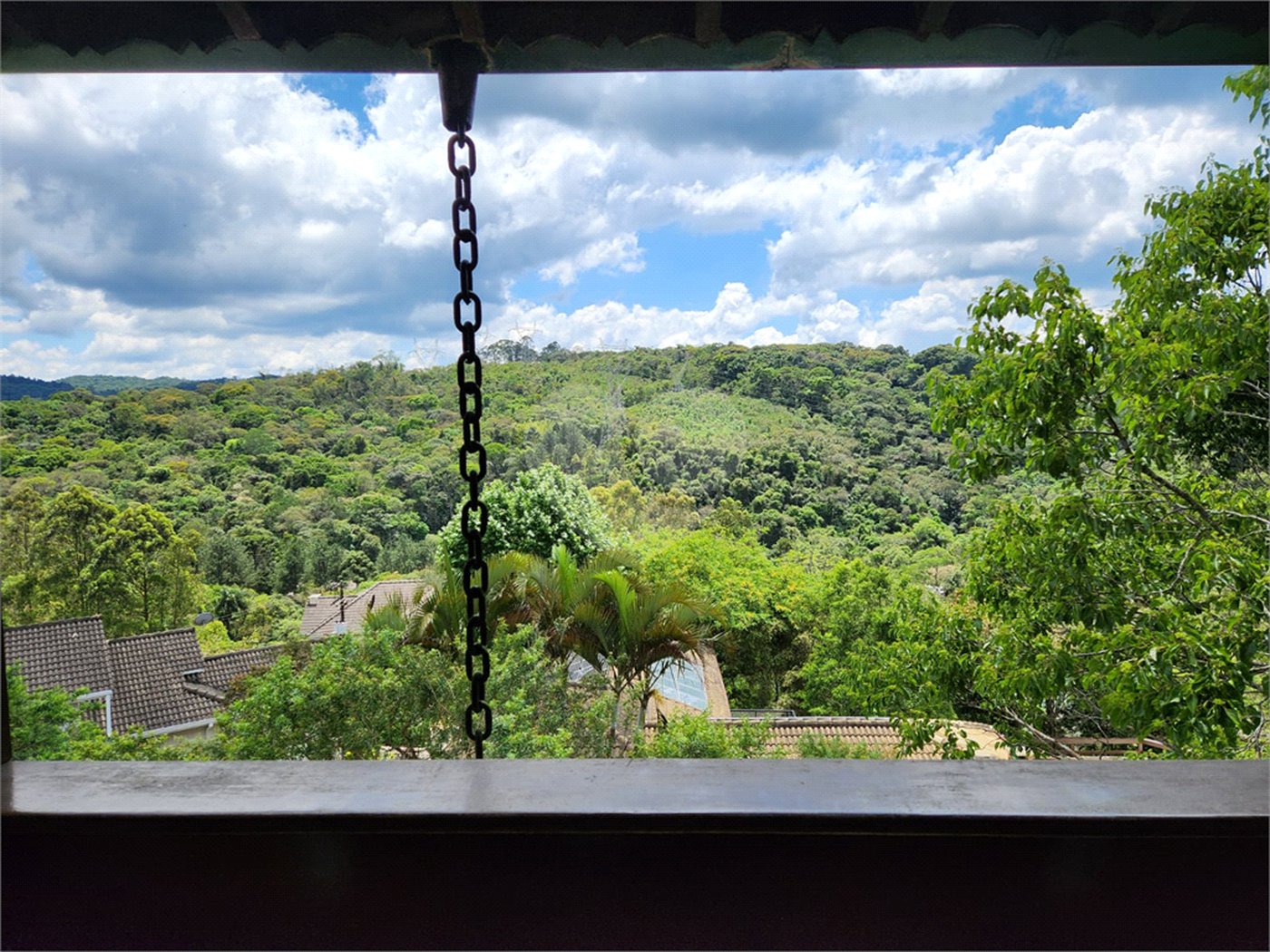 Casa à venda com 5 suítes no condomínio Suíça da Cantareira, Mairiporã - SP