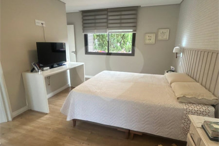 Casa à venda com 3 suítes no condomínio Braziliana, Valinhos - SP