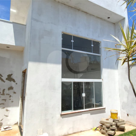 Casa à venda de 2 dormitórios em São Carlos, no bairro Arcoville.