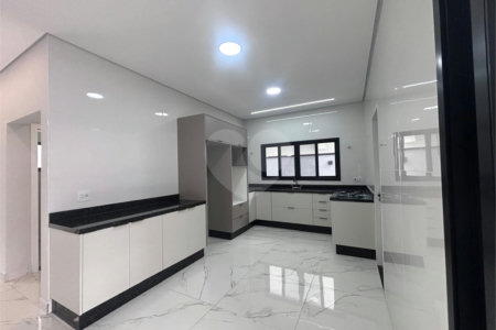 Casa à venda com 3 suítes no condomínio Campos do Conde I e II, Sorocaba - SP