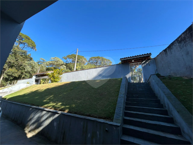 Casa à venda ou para alugar com 4 quartos, sendo 1 suíte,  no condomínio Alpes da Cantareira, Mairiporã - SP