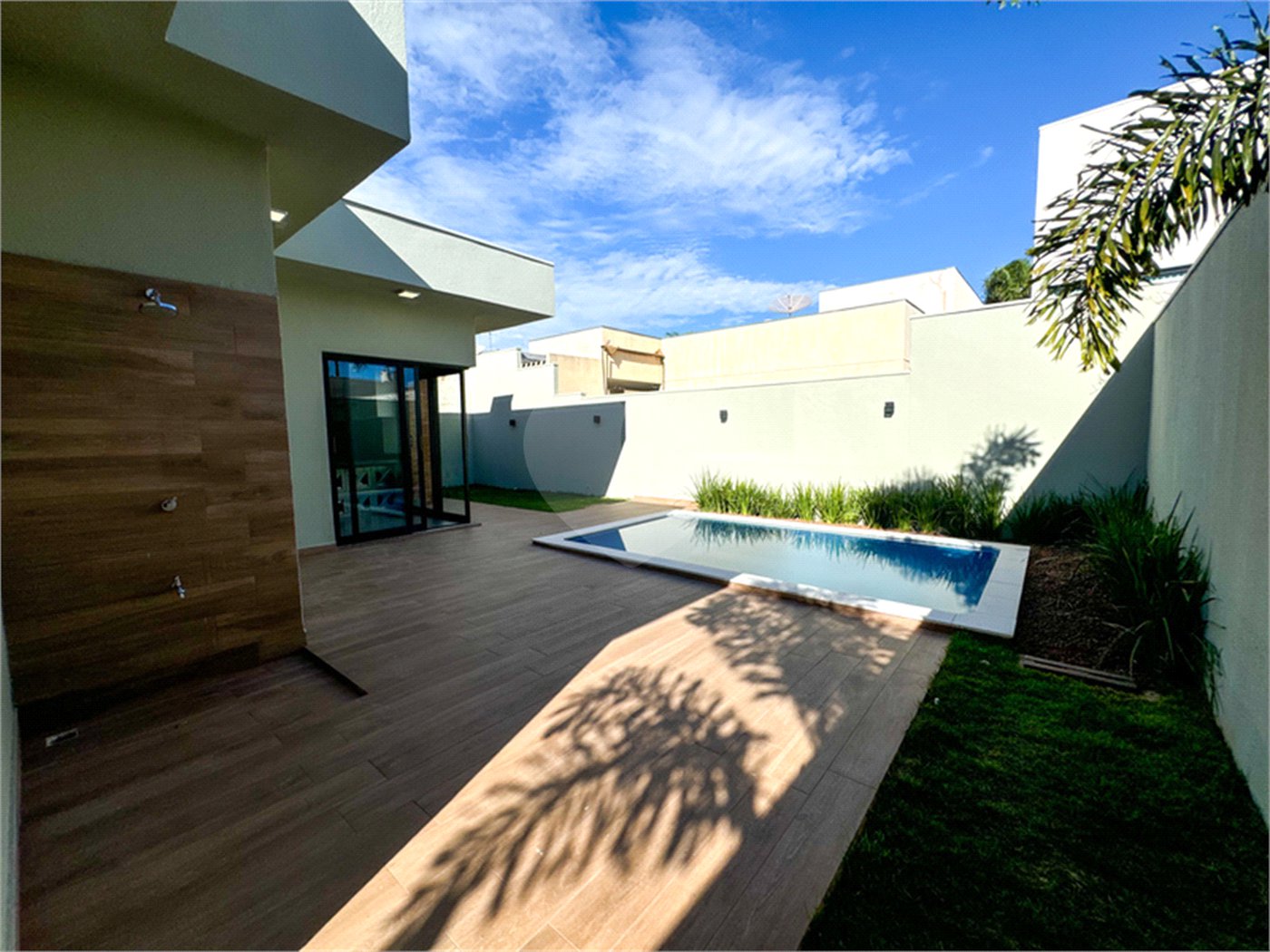 Casa à venda com 3 suítes em Parque Das Mangueiras, Três Lagoas, MS