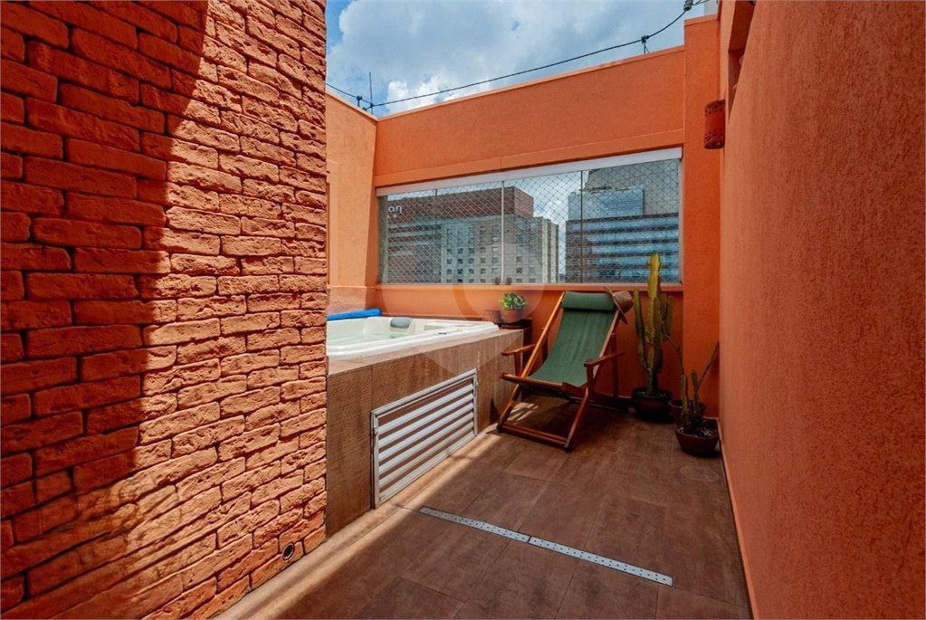 Cobertura à venda com 2 suítes em Vila Olímpia, São Paulo, SP