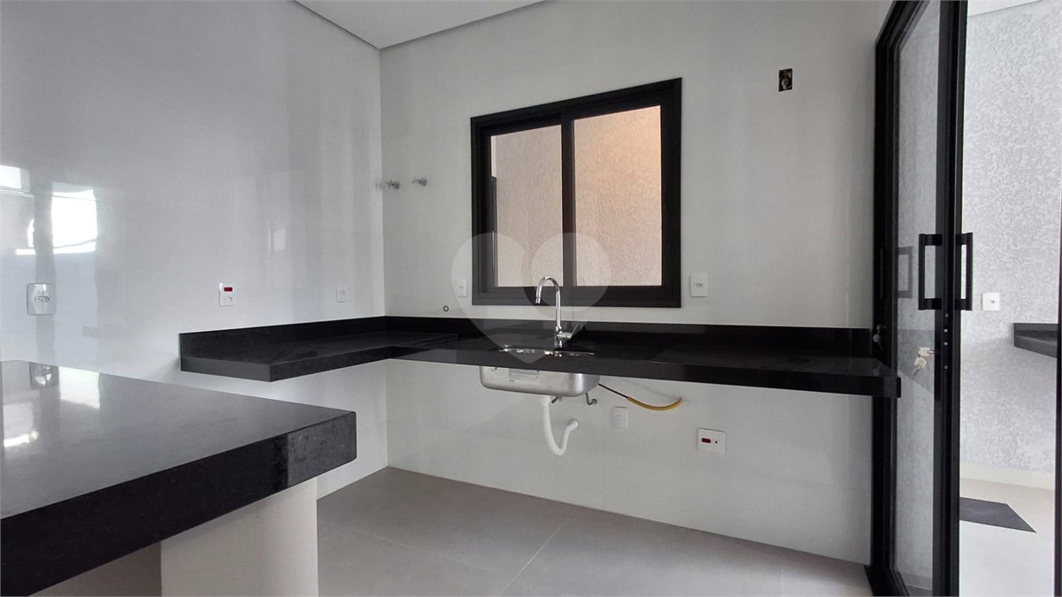 Casa à venda com 3 quartos, sendo 1 suíte, no condomínio Jardim Residencial Villagio Ipanema I, Sorocaba - SP