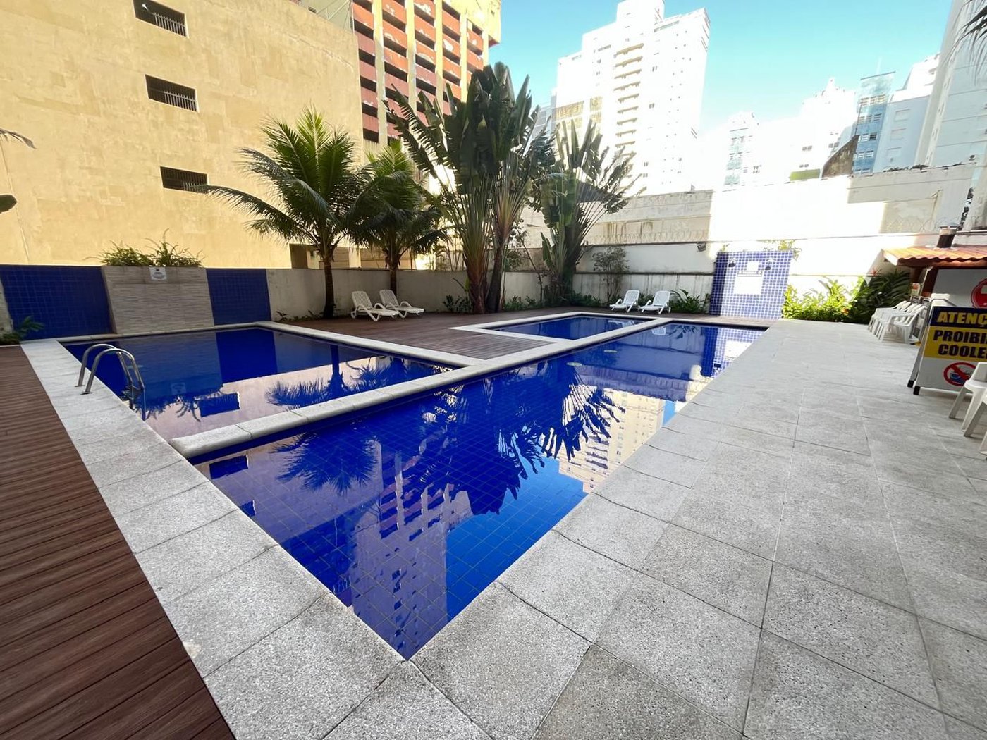 Oportunidade em Pitangueiras! Apartamento de 2 Dormitórios a Poucos Passos da Praia