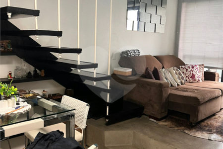 Triplex à venda com 1 suíte em Paraíso, São Paulo, SP