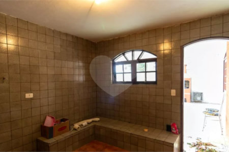 Casa à venda com 4 quartos, sendo 1 suíte, em Vila Tiradentes, São Paulo, SP