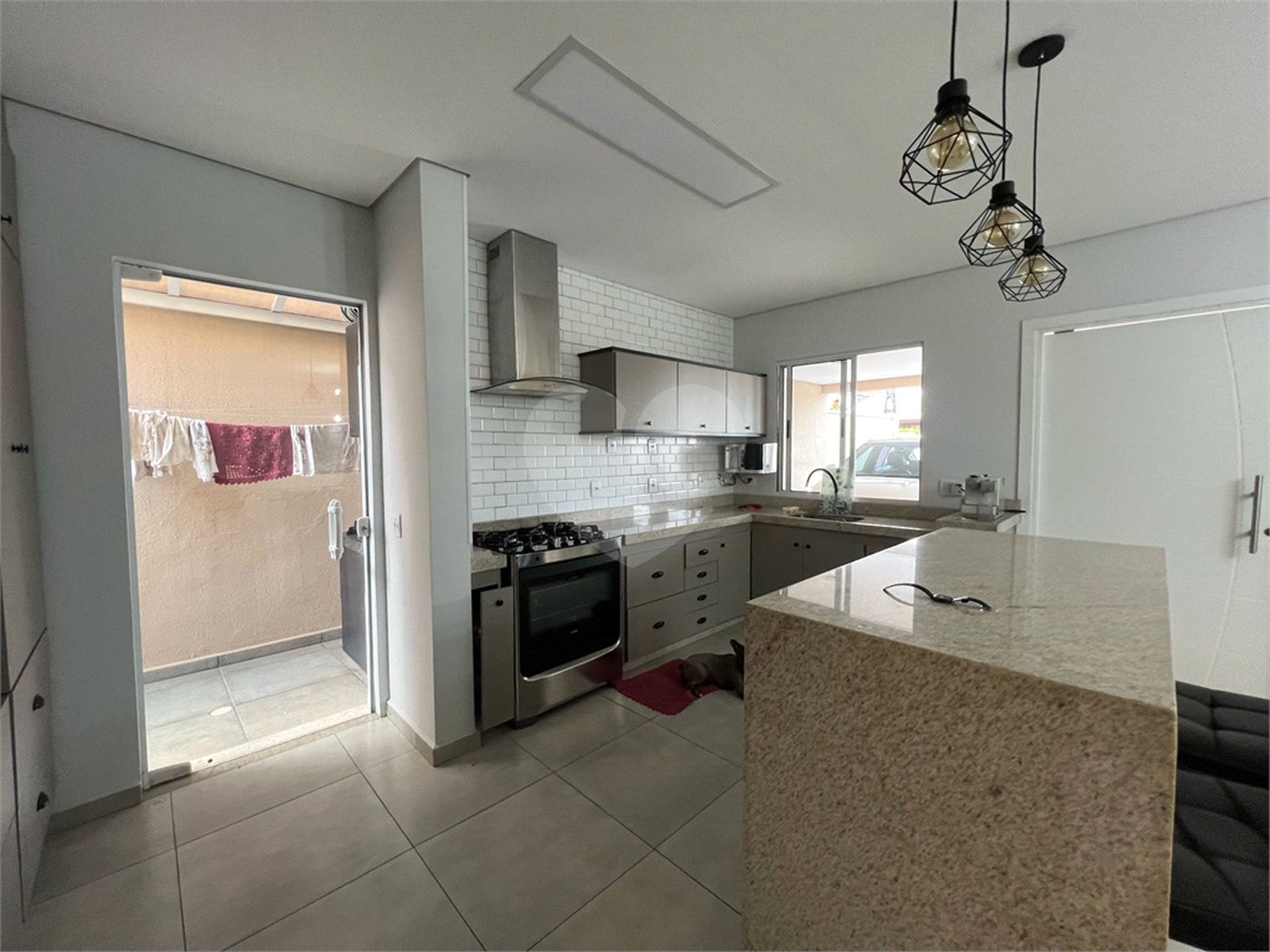 Casa à venda com 3 quartos, sendo 2 suítes,  no condomínio Villa Bella, Sorocaba - SP