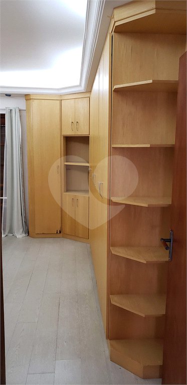 Casa à venda com 4 suítes no condomínio Real Park, Mogi das Cruzes - SP