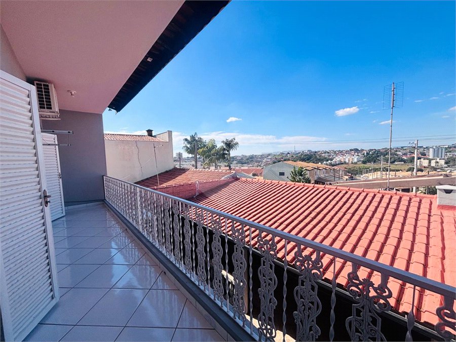 Casa para alugar com 3 quartos, sendo 1 suíte,  em Wanel Ville, Sorocaba, SP