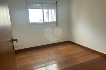 Apartamento para alugar com 3 quartos, sendo 1 suíte, em Pinheiros, São Paulo, SP