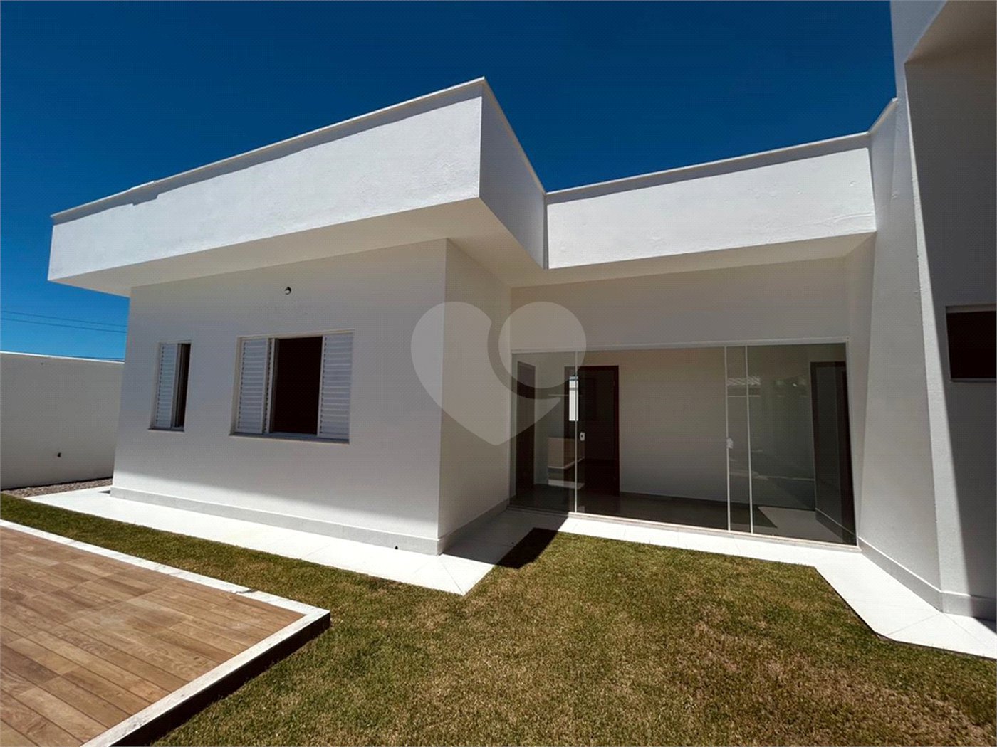 Casa à venda com 3 suítes, em Orla Norte, Porto Seguro, BA