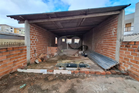 Casa à venda com 3 quartos em Parque Vitória, São Paulo, SP