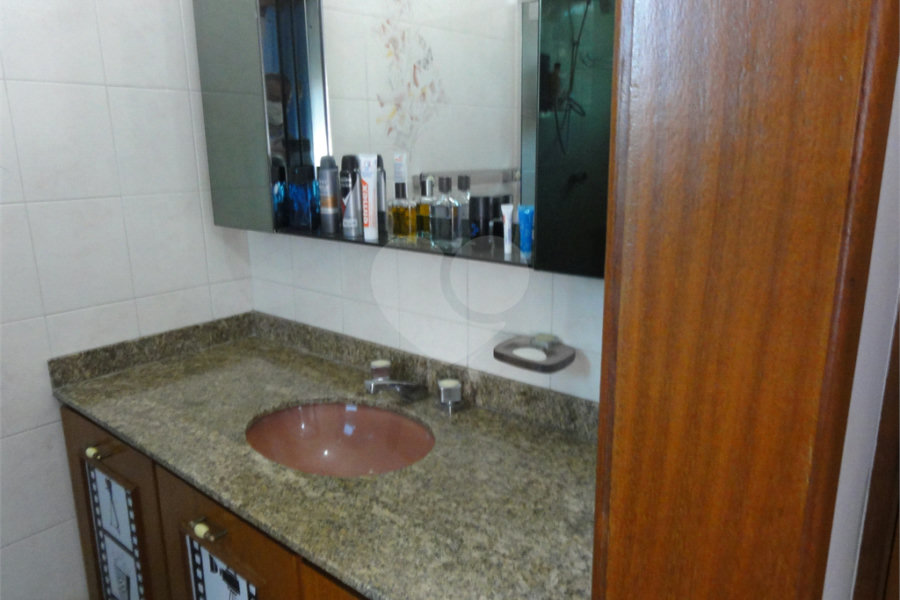Sobrado à venda com 6 quartos, sendo 4 suítes, em Tremembé, São Paulo, SP