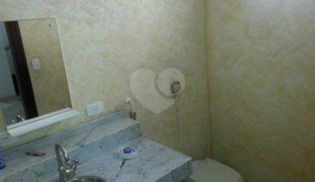 Sobrado à venda ou para alugar com 4 quartos, sendo 1 suíte, em Parada Inglesa, São Paulo, SP