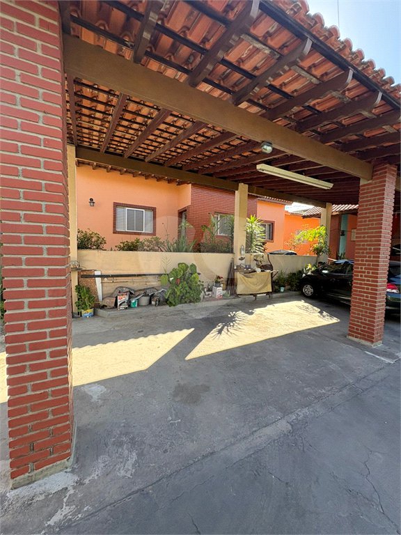 Casa Térrea à venda com 3 quartos em Vila Áurea, Poá, SP
