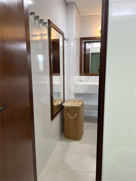 Apartamento à venda ou para alugar com 3 quartos, sendo 1 suíte, em Enseada, Guarujá, SP