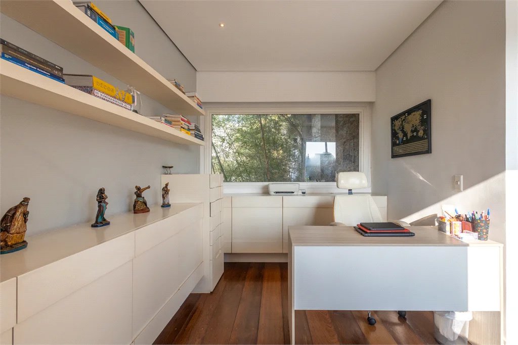 Casa à venda com 4 suítes em Jardim Guedala, São Paulo, SP