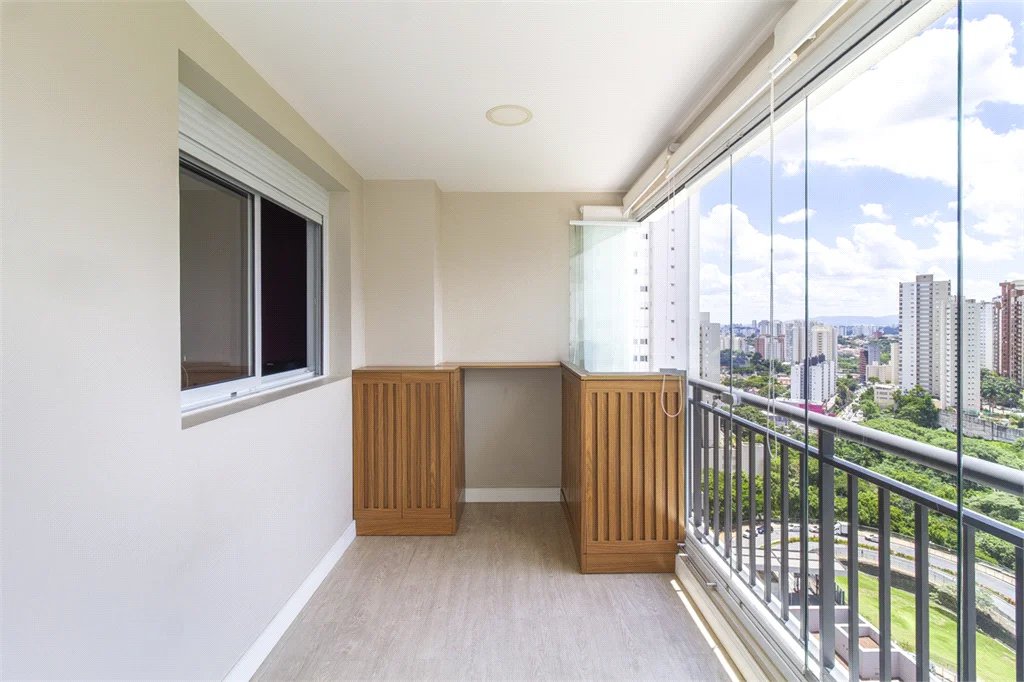 Apartamento à venda com 3 quartos, sendo 1 suíte, em Jardim Vazani, São Paulo, SP