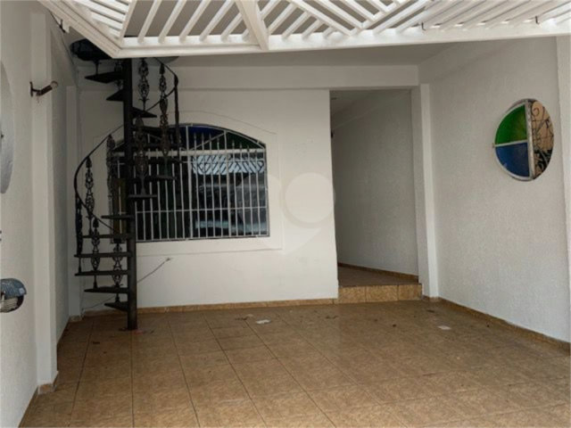 Sobrado à venda com 3 quartos, sendo 1 suíte,  em Tremembé, São Paulo, SP