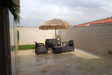 Casa à venda com 3 suítes no condomínio Terras de São Francisco, Vinhedo - SP
