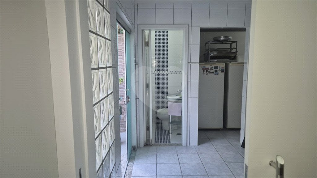 Sobrado à venda com 3 quartos, sendo 1 suíte, em Tremembé, São Paulo, SP