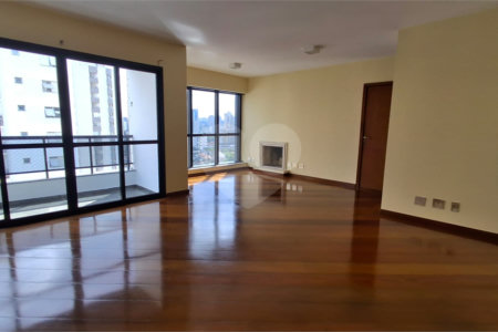 Apartamento para alugar com 3 quartos, sendo 1 suíte, em Brooklin, São Paulo, SP